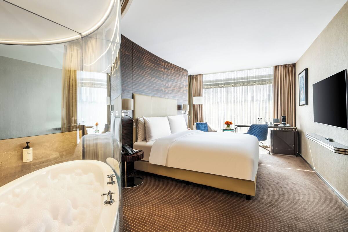 Premium bedding, minibar, in-room safe, desk