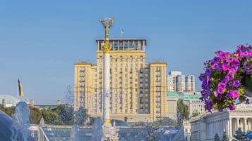 Fachada da propriedade