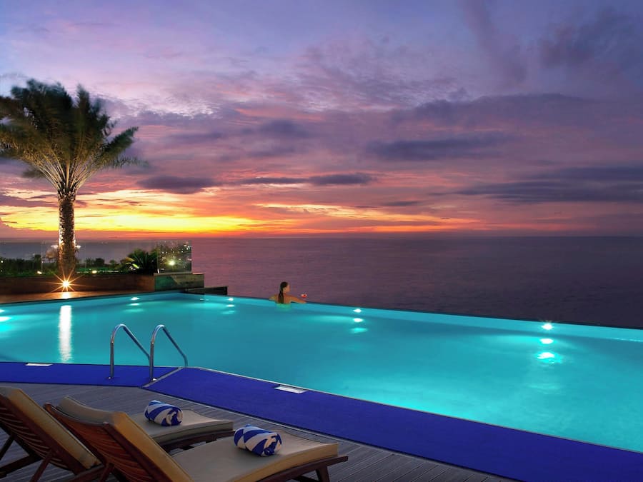 2 outdoor pools, pool umbrellas, sun loungers