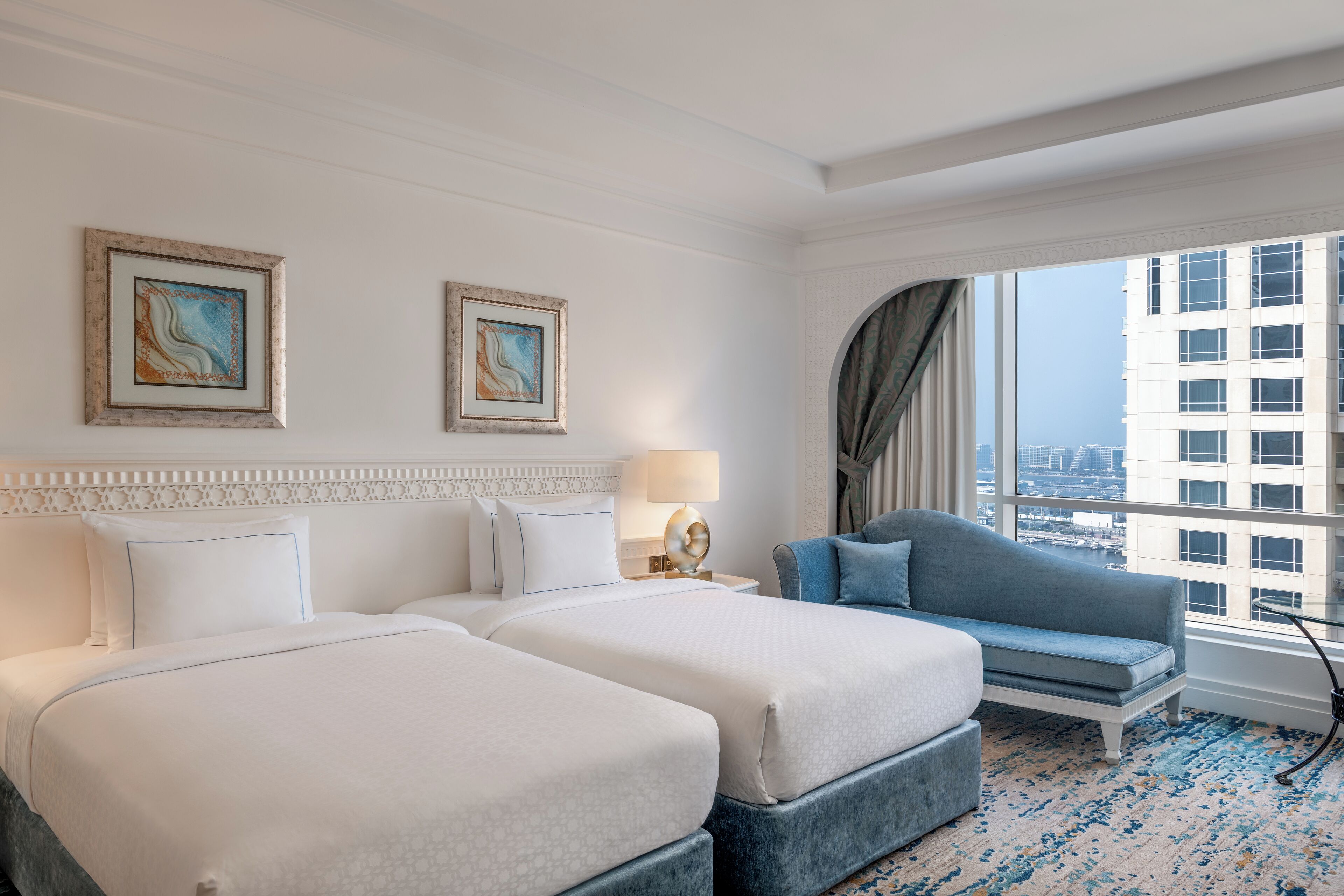 Lenzuola Frette, biancheria da letto di alta qualità, minibar