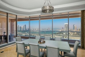 1 bedroom, Frette Italian sheets, premium bedding, minibar