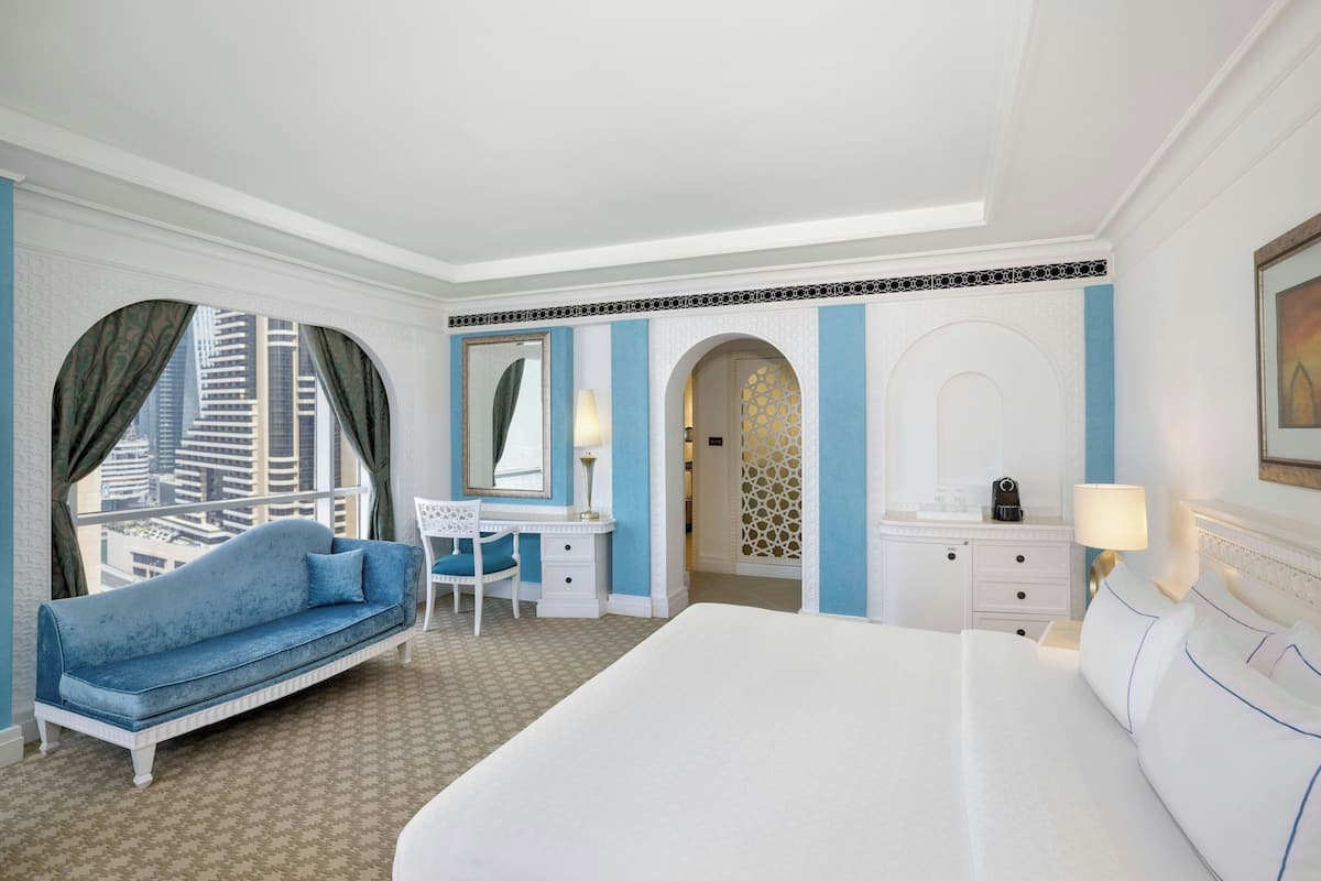 Club Suite, 1 Bedroom | 1 bedroom, Frette Italian sheets, premium bedding, minibar