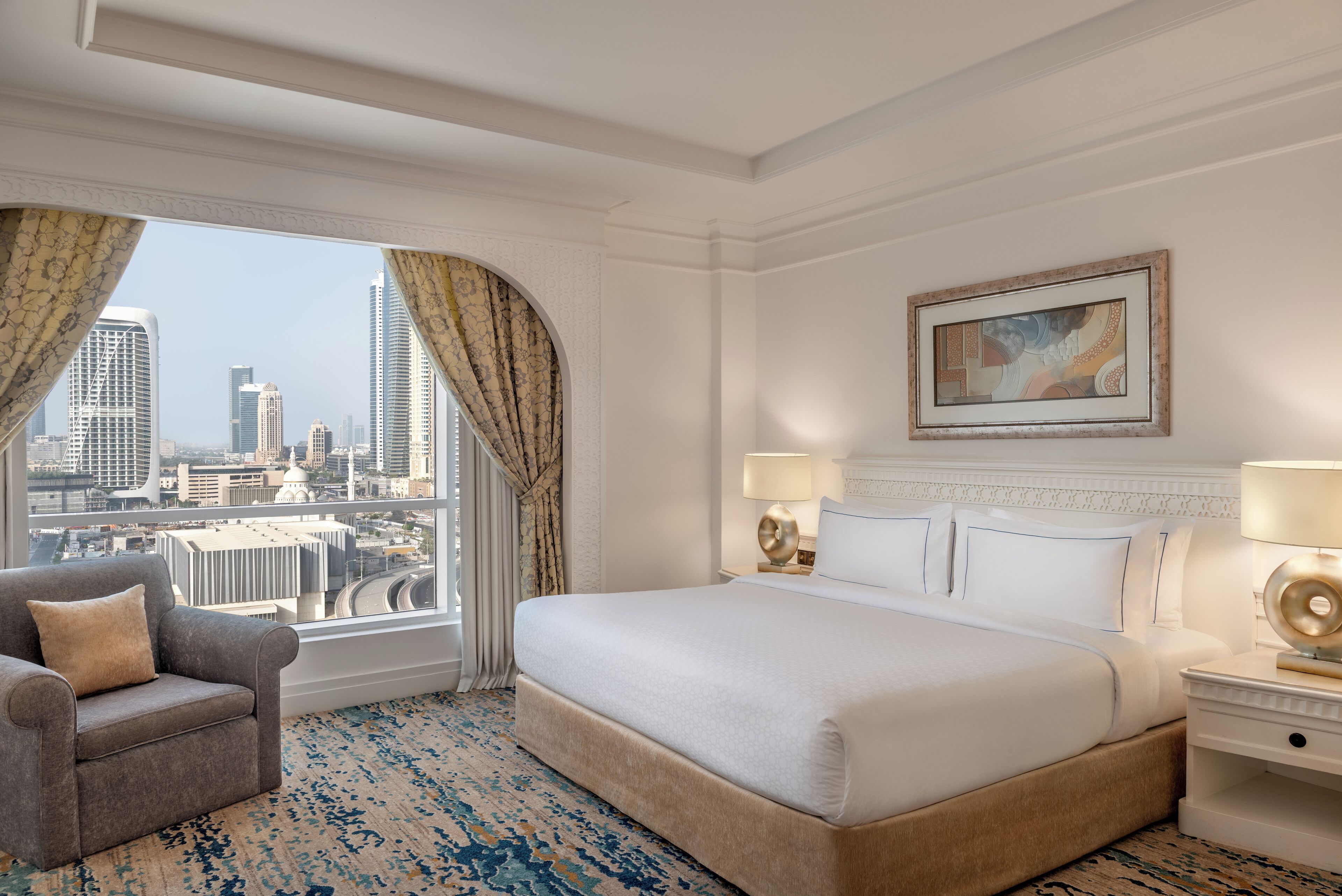 Sábanas italianas Frette, ropa de cama de alta calidad y minibar 