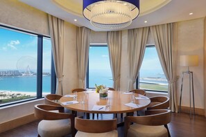 4 bars, bar sportif, gastro-pub