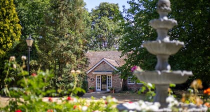 Woodland Manor Hotel