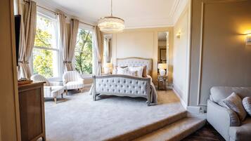 Manor Master Suite | Premium bedding, individually decorated, individually furnished