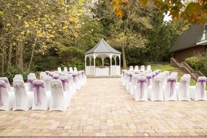 Outdoor wedding area - Penns Hall Hotel (Sutton Coldfield)