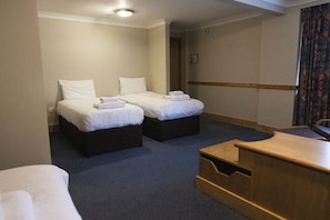 Family Room, 1 Double Bed, Non Smoking | Desk, blackout drapes, iron/ironing board, free WiFi
