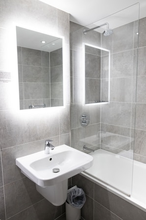 Suite, 1 Double Bed, Non Smoking | Bathroom | Hair dryer, towels - Penns Hall Hotel (Sutton Coldfield)