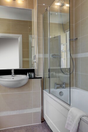 Bathroom - The Norfolk Royale Hotel (Bournemouth)
