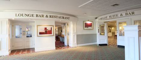 Lobby lounge