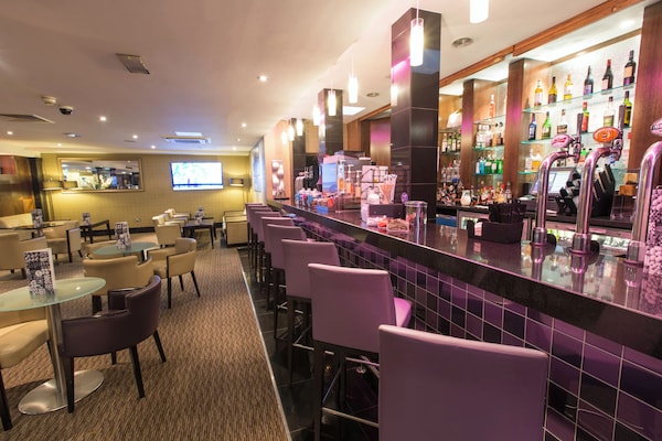 Crowne Plaza London Ealing By Ihg - Watford