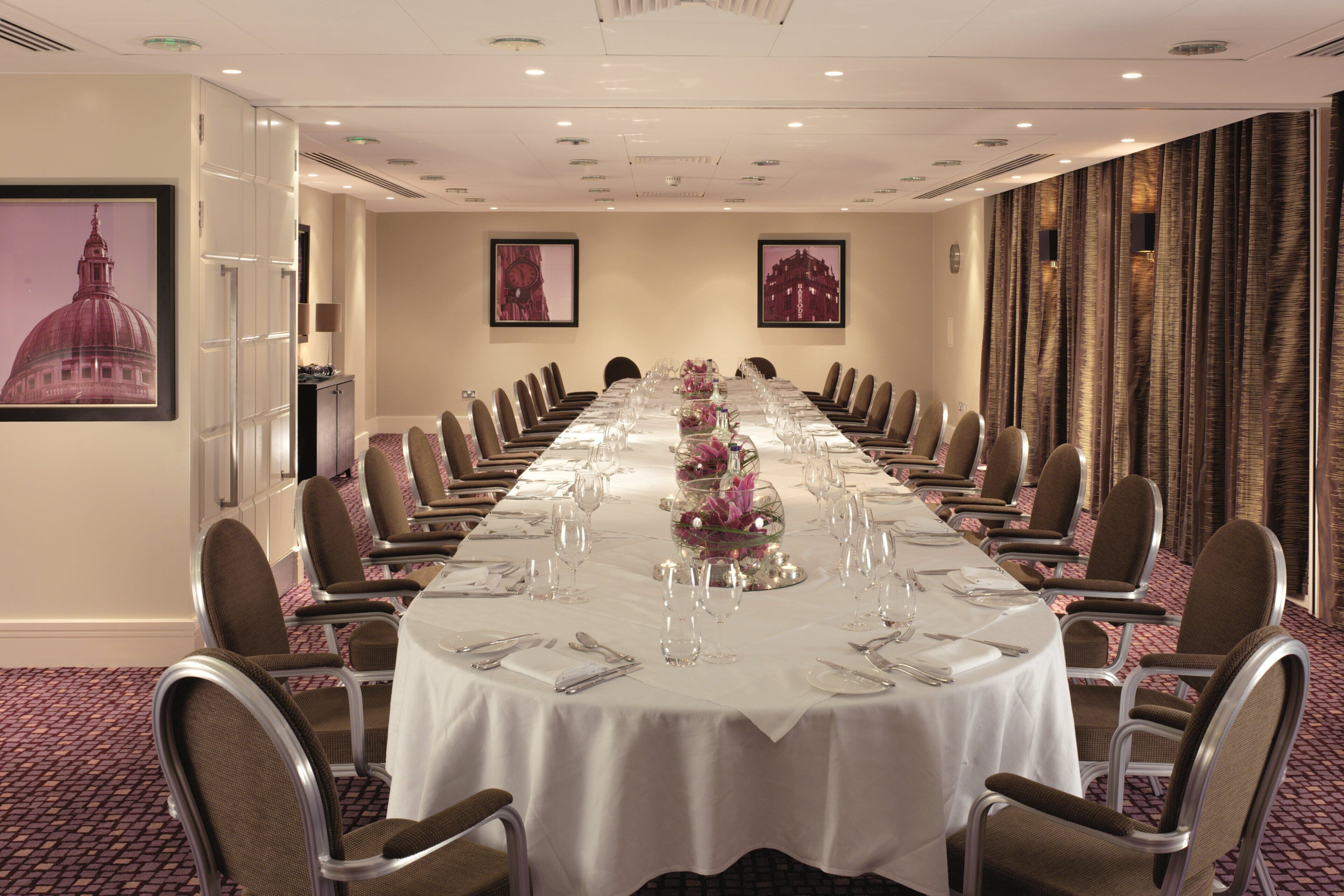 Photo - Crowne Plaza London Ealing By Ihg