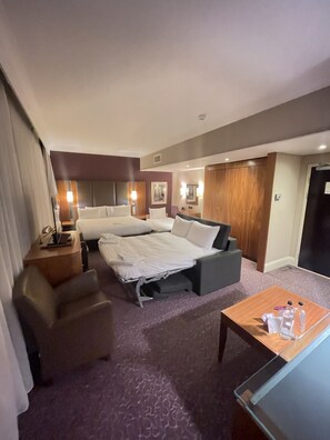 Premium Room, 1 Queen Bed with Sofa bed