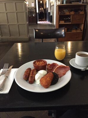 Frühstück, Mittagessen und Abendessen