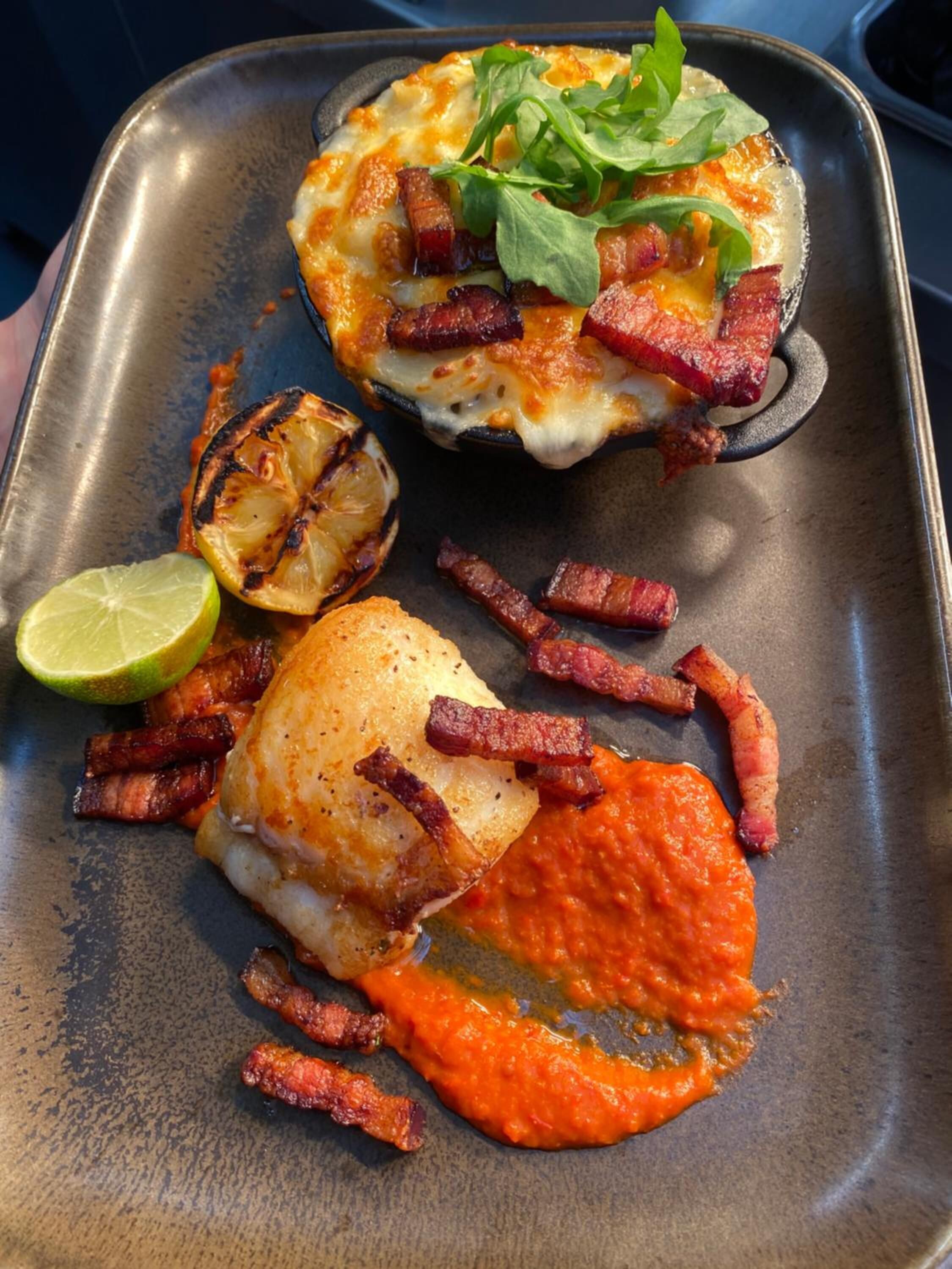 lunch and dinner served, british cuisine