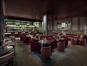 Bar (on property) - The Biltmore Mayfair (London)