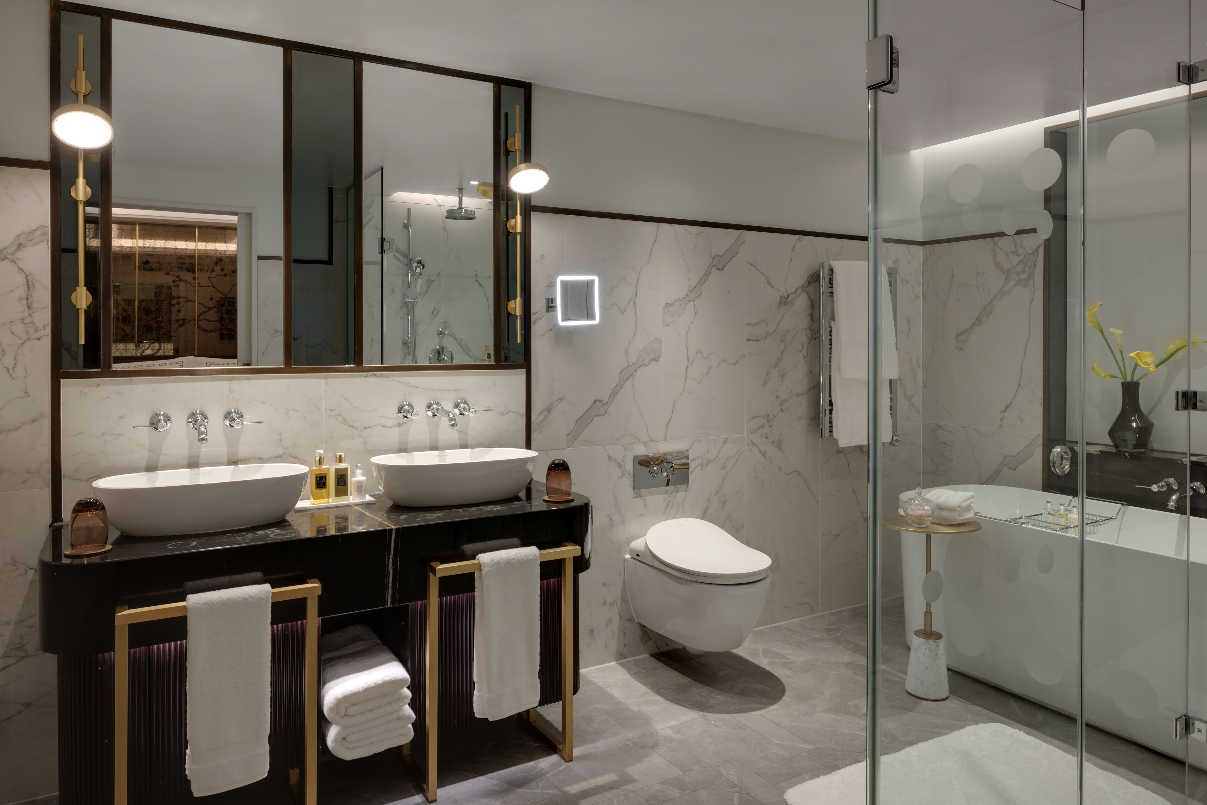 Family Suite (Biltmore) | Bathroom | Designer toiletries, hair dryer, bathrobes, slippers