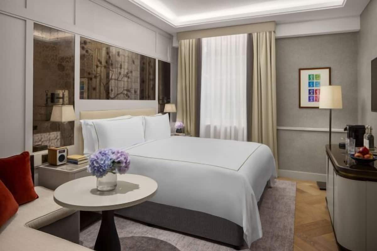 In-room safe, desk, laptop workspace, blackout drapes