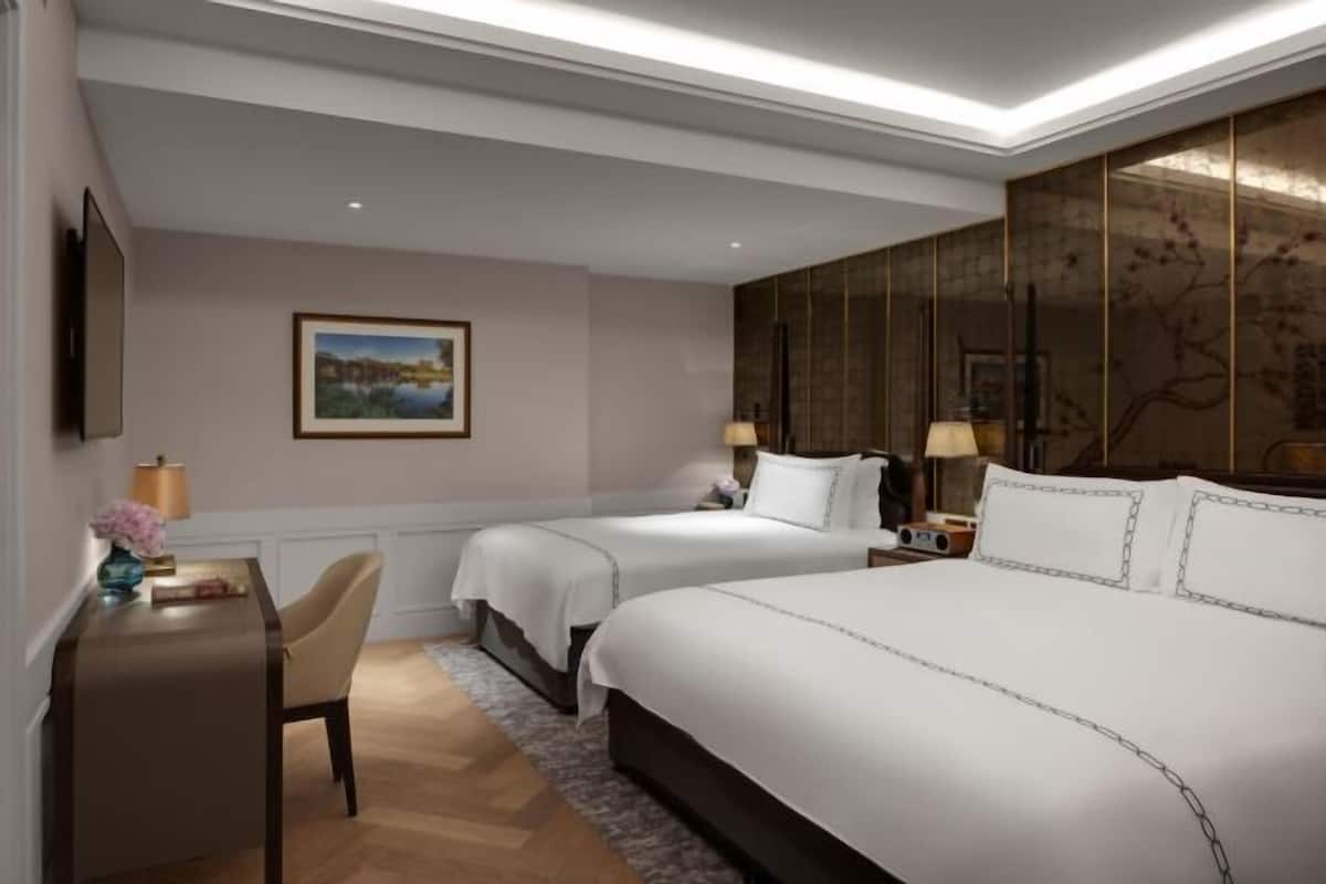 In-room safe, desk, laptop workspace, blackout drapes