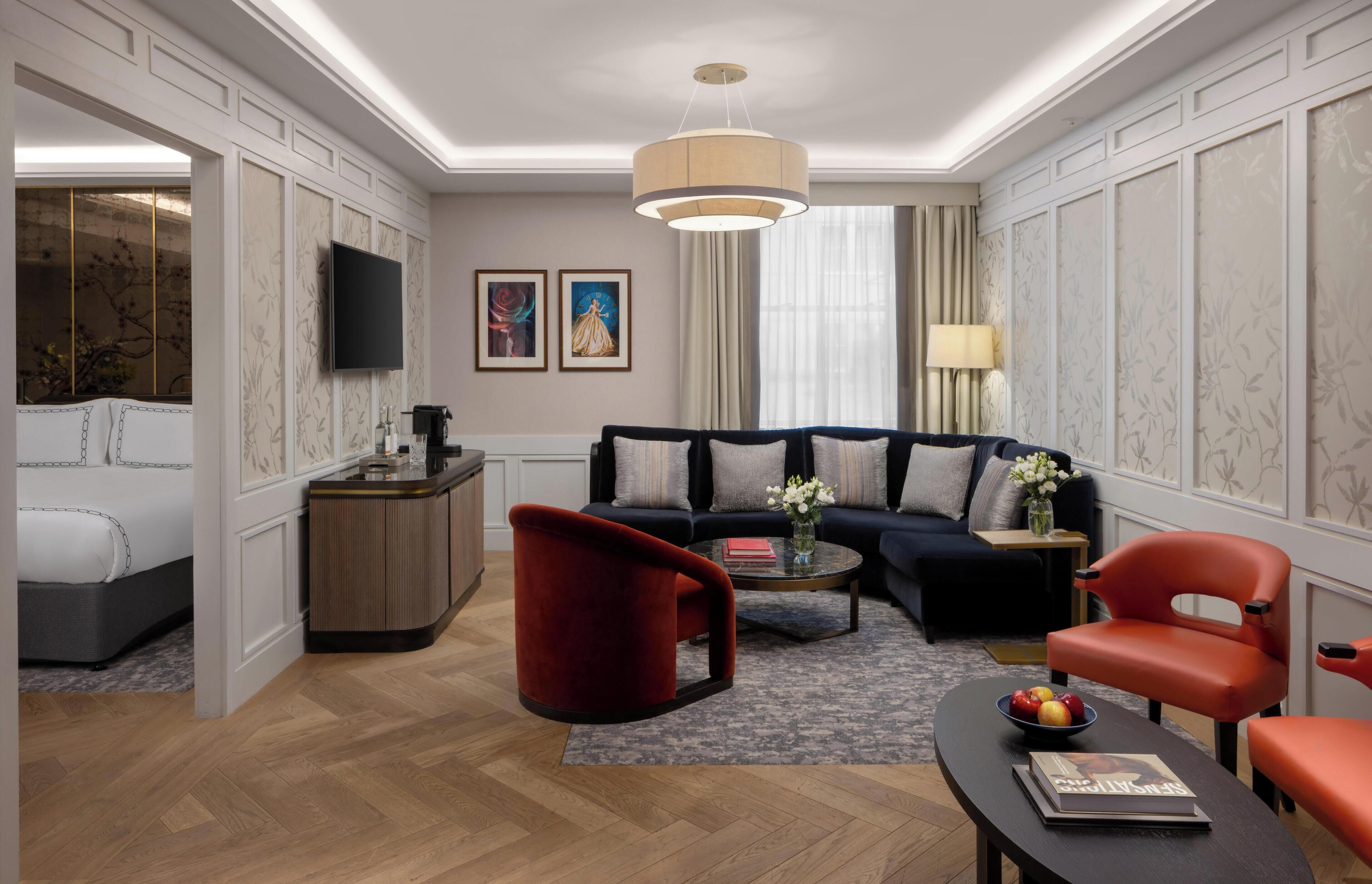 Family Suite (Biltmore) | In-room safe, desk, laptop workspace, blackout drapes