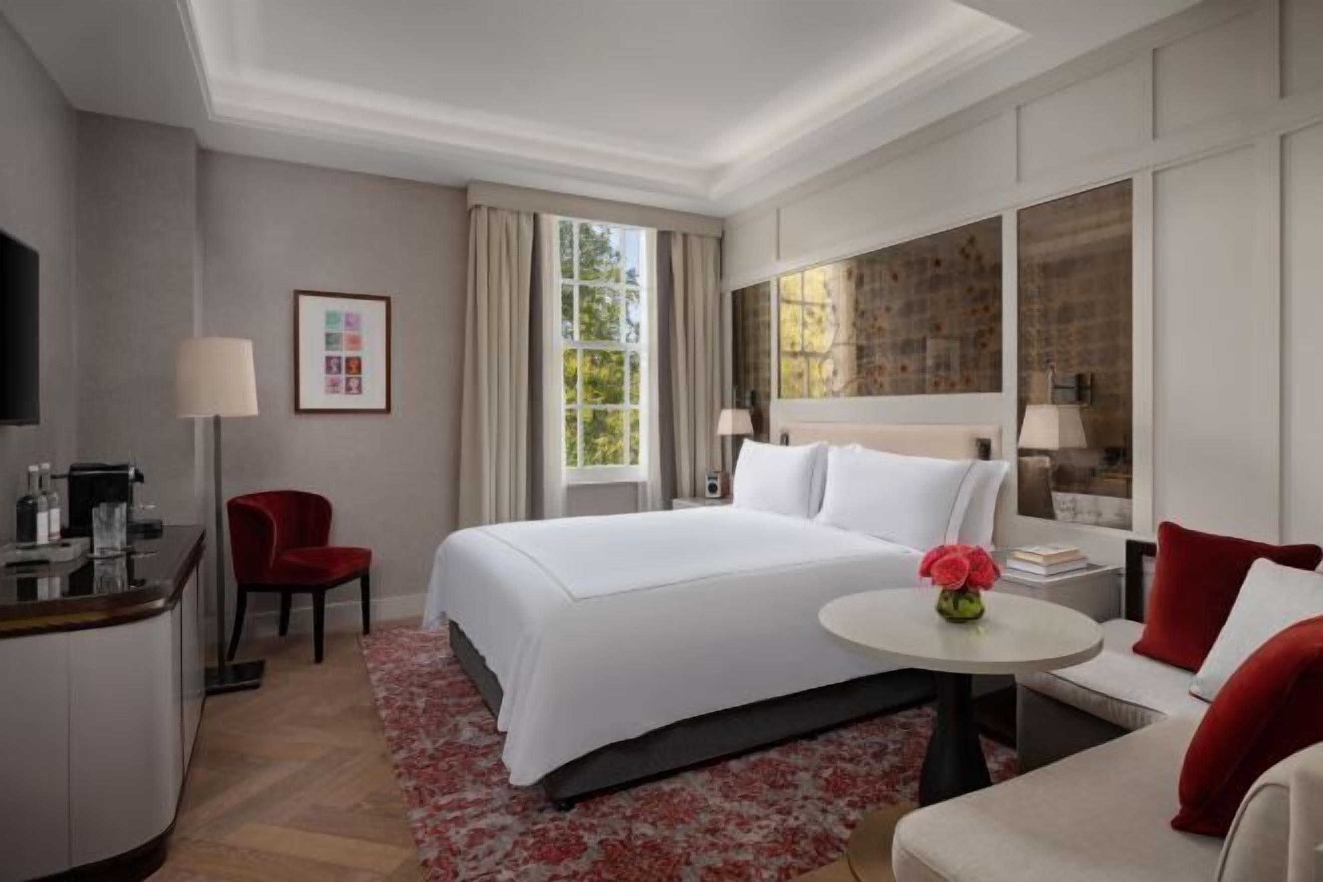 In-room safe, desk, laptop workspace, blackout drapes