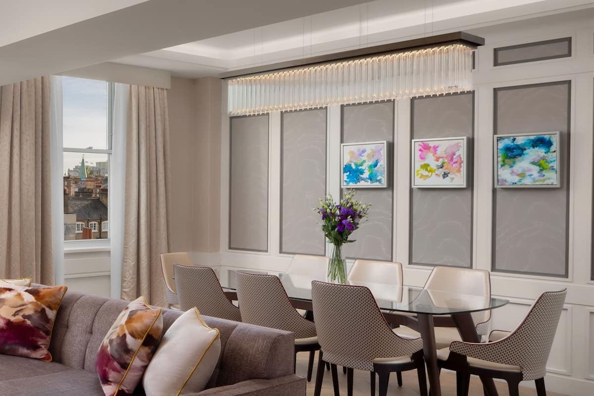 Suite (Mayfair) | Área de sala de estar | Smart TV
