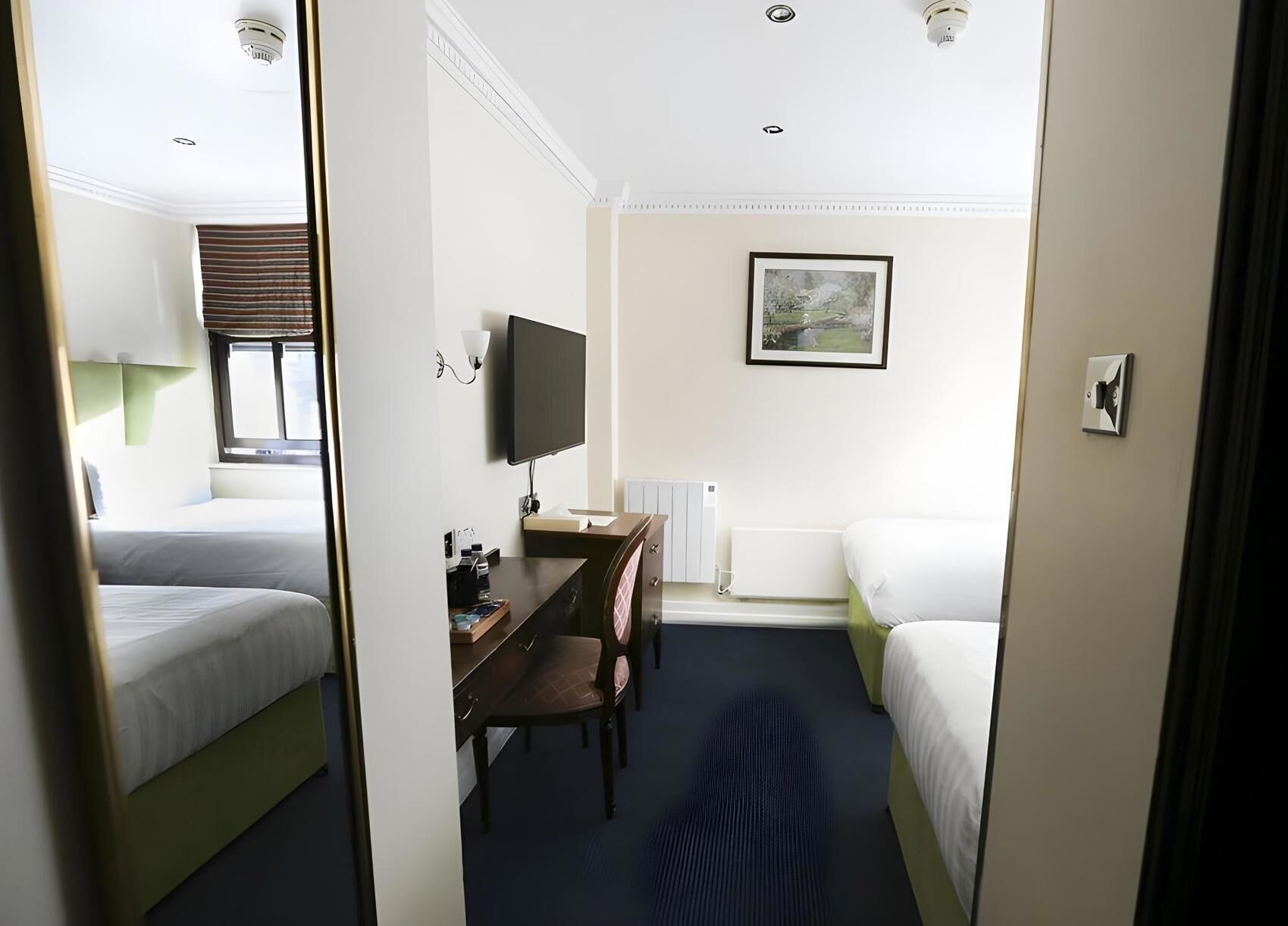 Iron/ironing board, free WiFi, bed sheets