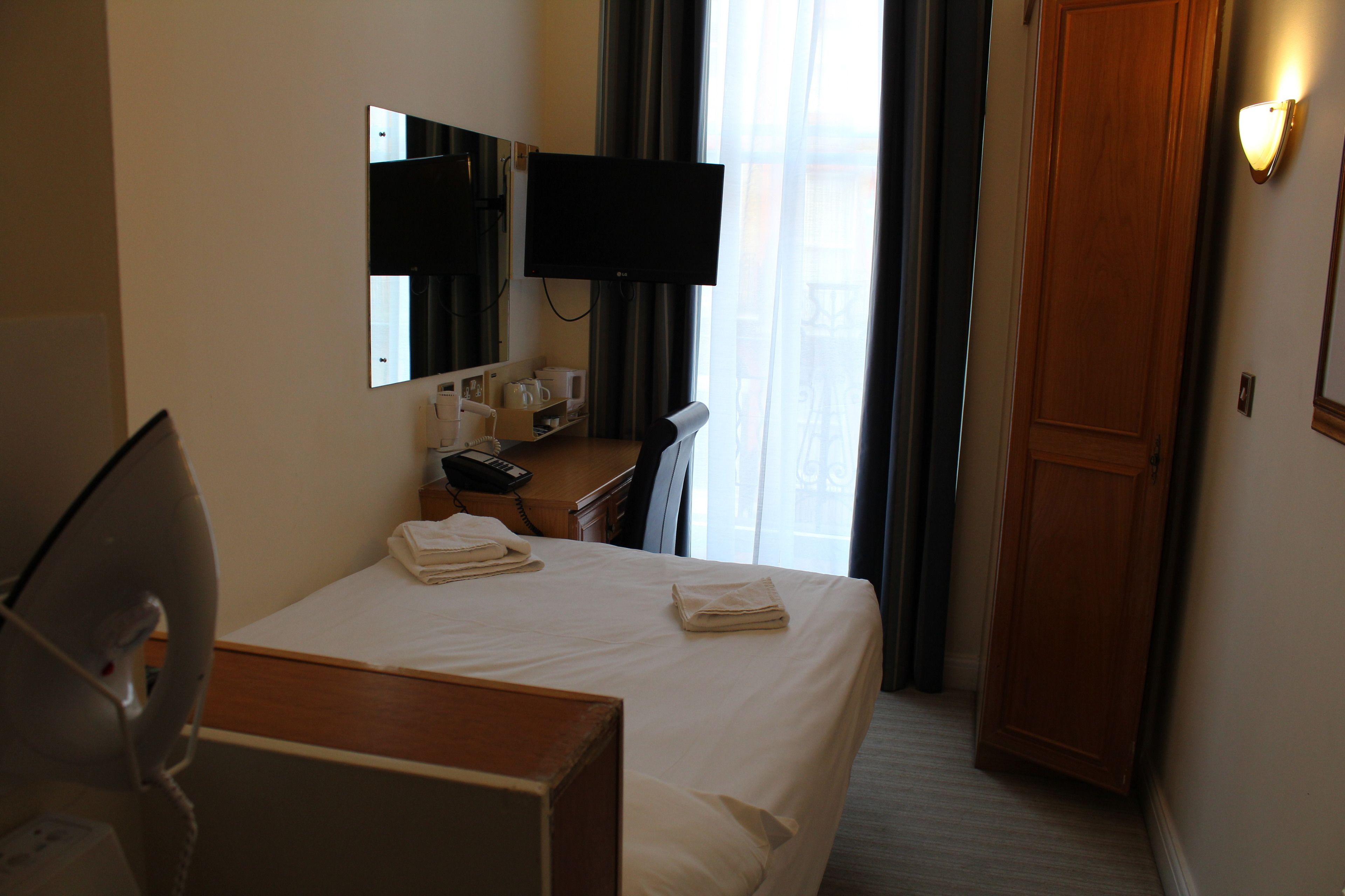 Photo - Regency Hotel Westend