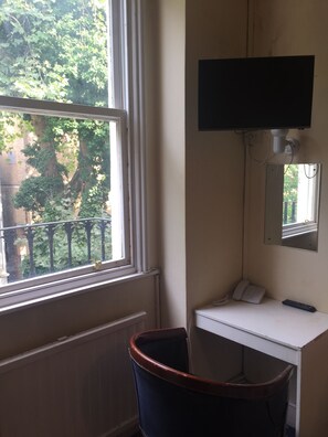 1 Schlafzimmer, Bügeleisen/Bügelbrett, Bettwäsche
