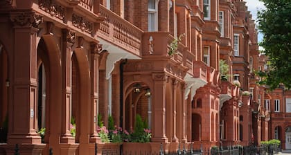 The Apartments by The Sloane Club