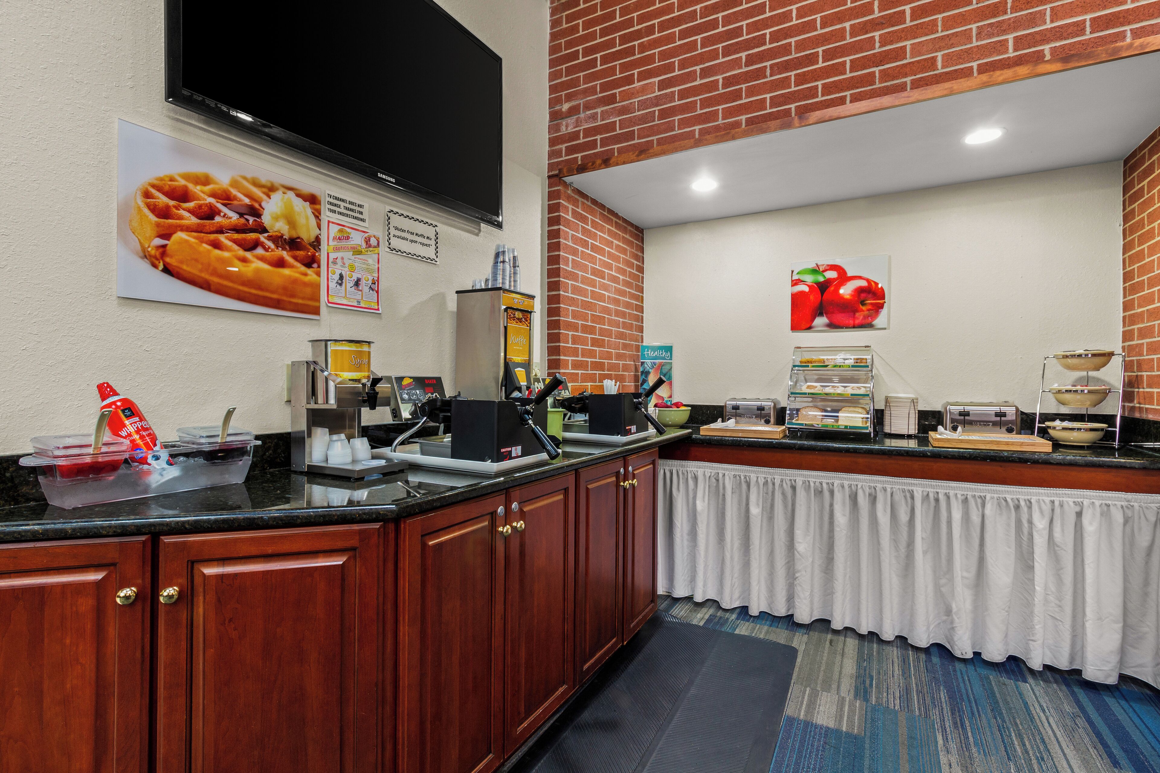 free continental breakfast