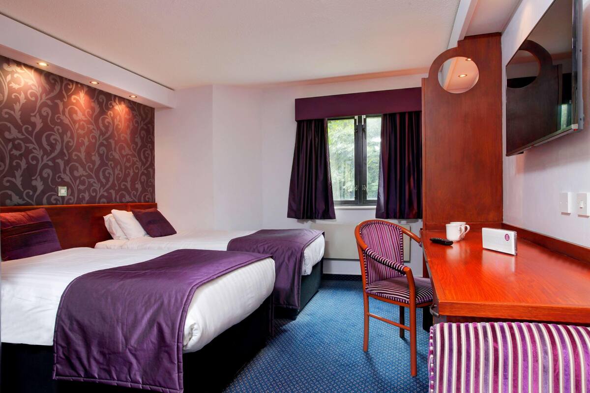 In-room safe, desk, iron/ironing board (on request), WiFi (free)