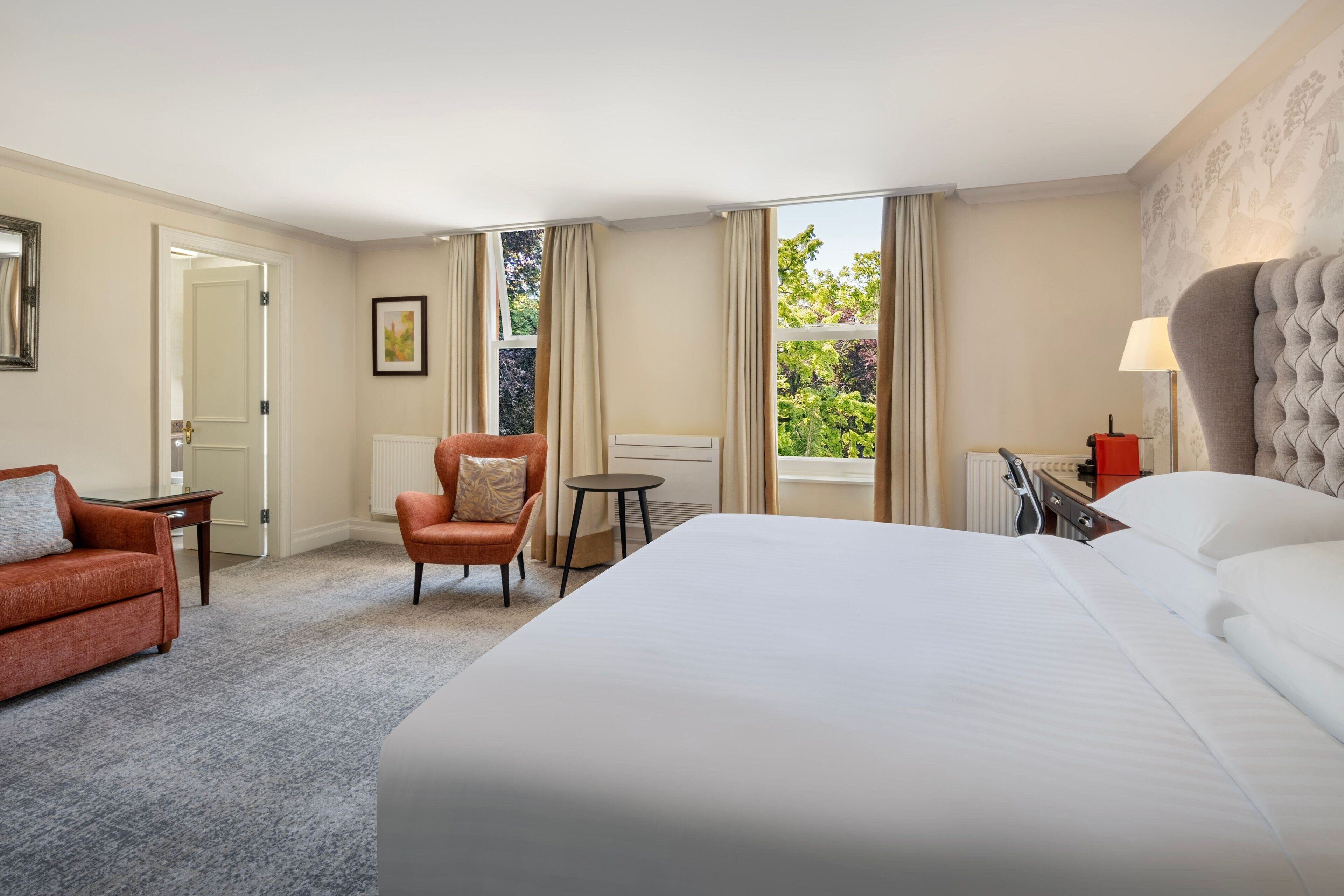 junior suite, 1 king bed | premium bedding, down duvets, pillow-top beds, desk