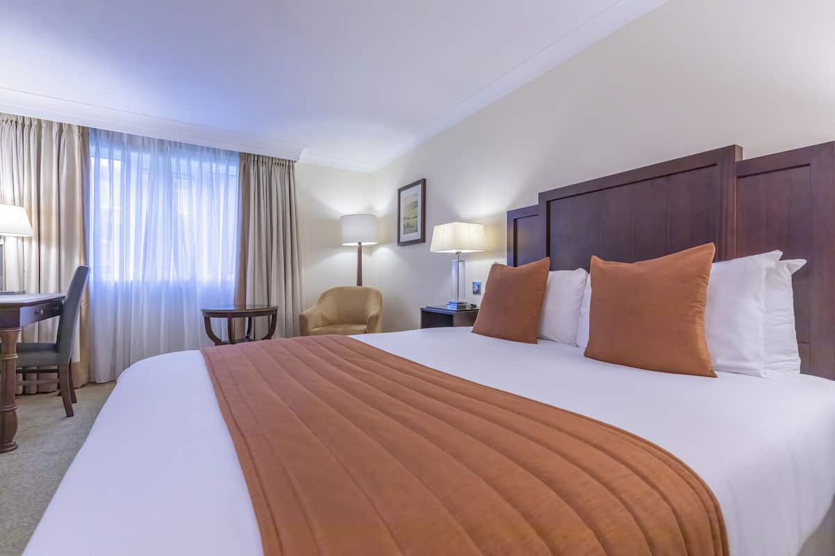 Premium bedding, iron/ironing board, WiFi (free), bed sheets