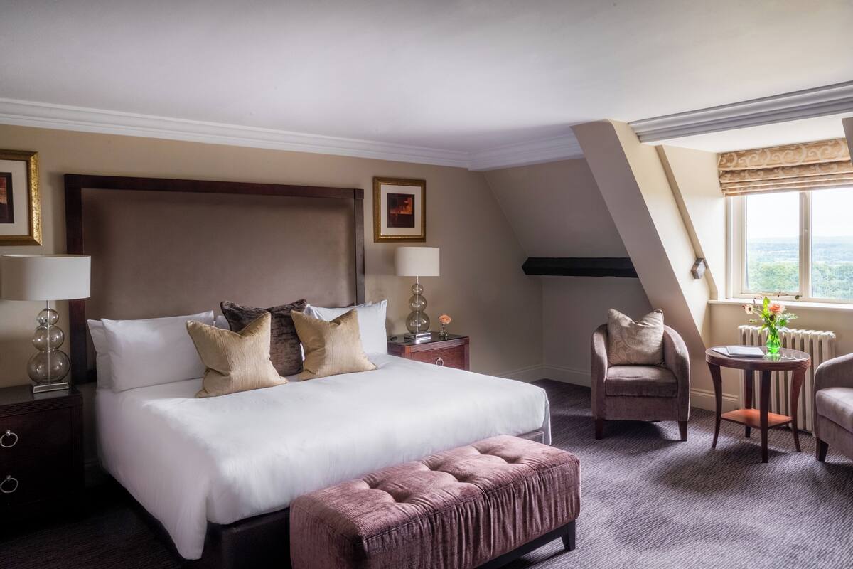 Deluxe Double Room | In-room safe, desk, laptop workspace, iron/ironing board
