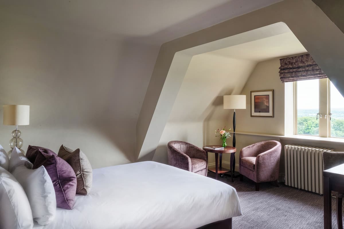 Cosy Classic Double / Twin | In-room safe, desk, laptop workspace, iron/ironing board