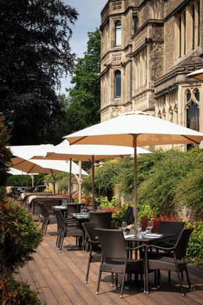 2 restaurants; lunch and dinner served  - Nutfield Priory Hotel And Spa (Redhill)