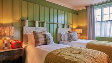 Deluxe Room | Premium bedding, in-room safe, desk, soundproofing