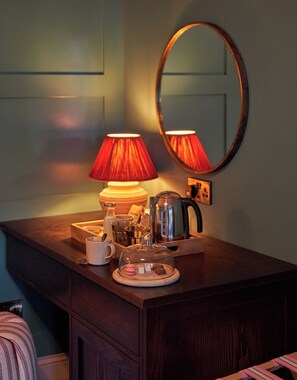 Chambre Double | Literie de qualité supérieure, coffres-forts dans les chambres, bureau