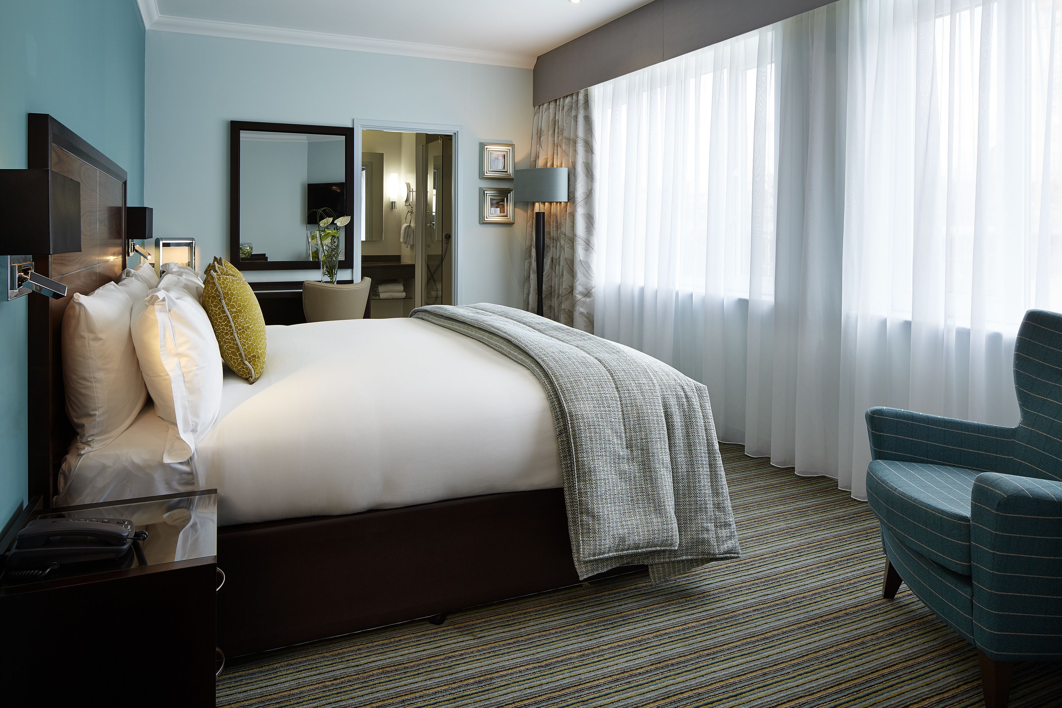 Grand-Zimmer, 1 Doppelbett | Allergikerbettwaren, Zimmersafe, Schreibtisch