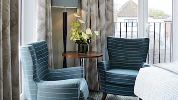 Club Double Room | Hypo-allergenic bedding, in-room safe, individually decorated