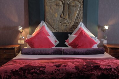 Carmelite Hotel
