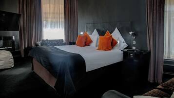 Premium Room | Desk, iron/ironing board, free WiFi, bed sheets
