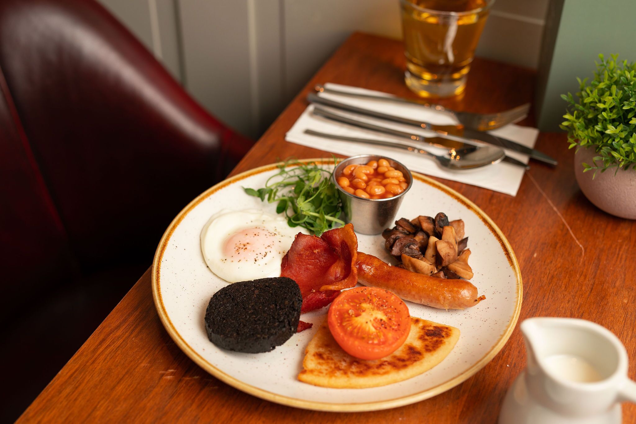 daily full breakfast (gbp 12 per person)