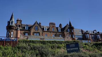 المنشأة من الخارج