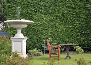Wee Classic | Garden view