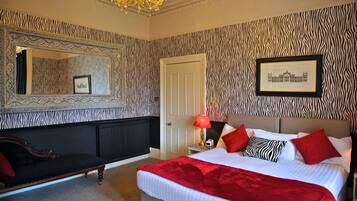 غرفة ديلوكس مزدوجة | 1 غرفة نوم وملاءات للفراش لا تسبب الحساسية وبديكورات فريدة لكل غرفة