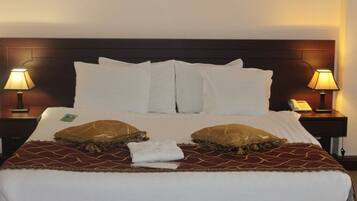 Superior Double Room, 1 King Bed | Egyptian cotton sheets, hypo-allergenic bedding, Select Comfort beds