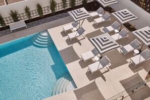 Pool | Outdoor pool - Chifley on South Terrace (Adelaide)